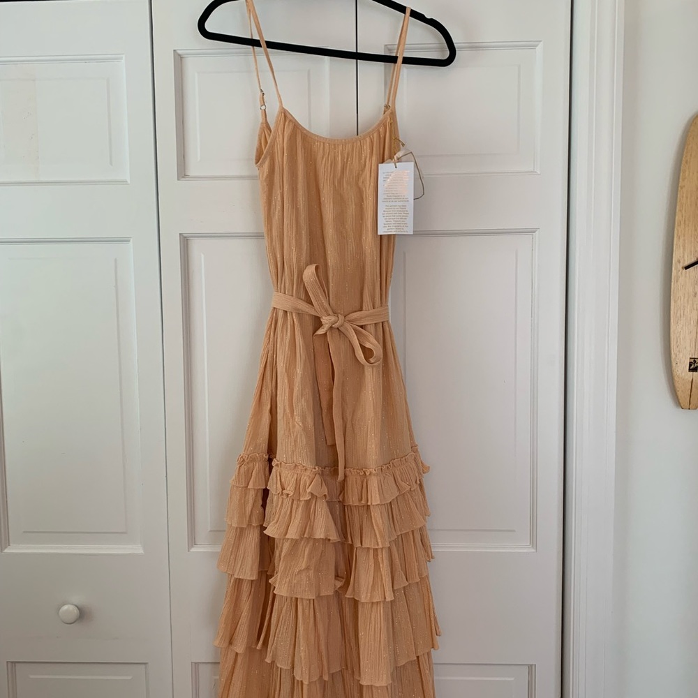 Peach tan flowy sundress, xs\s ruffles